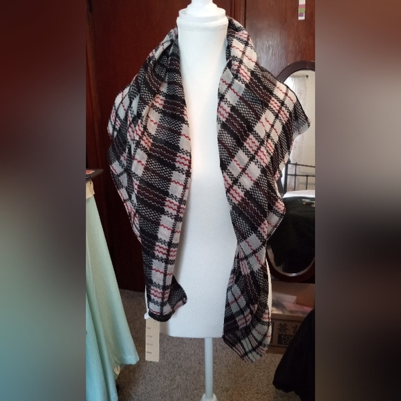 Nwt Black Scarf - Picture 2 of 5